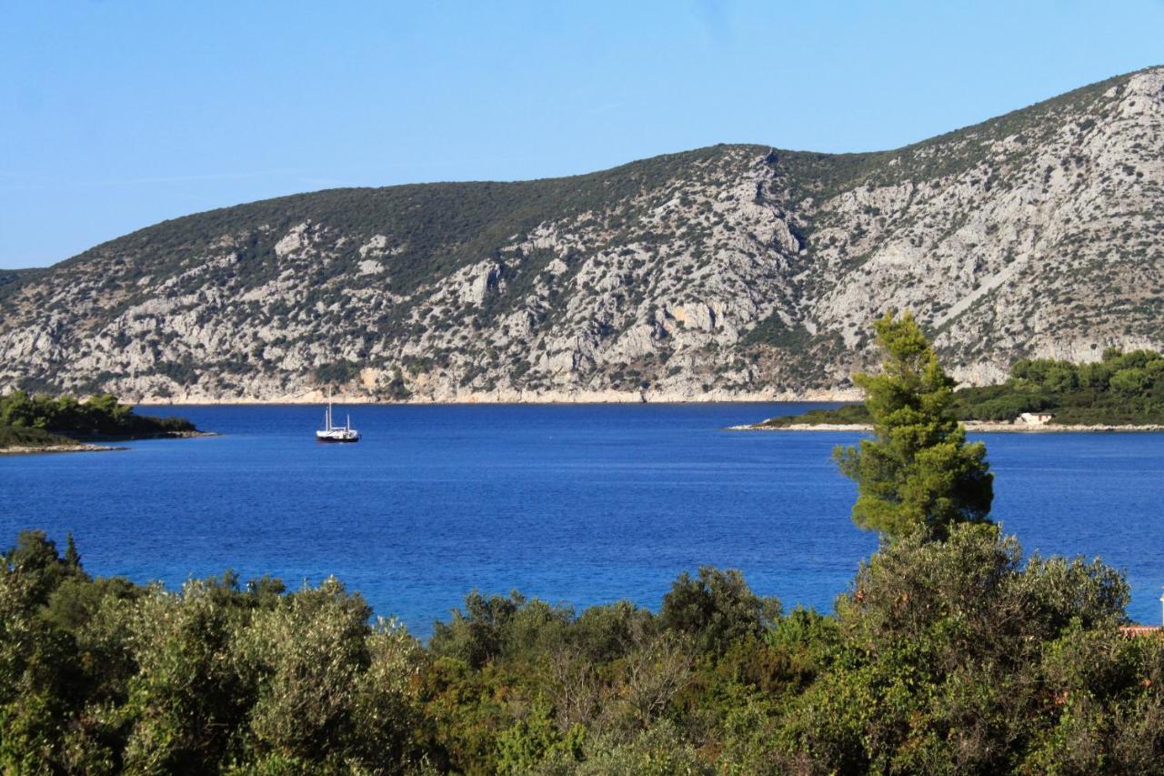 Seaside Apartments With A Swimming Pool Kneza, Korcula - 9269 Racisce Exterior photo