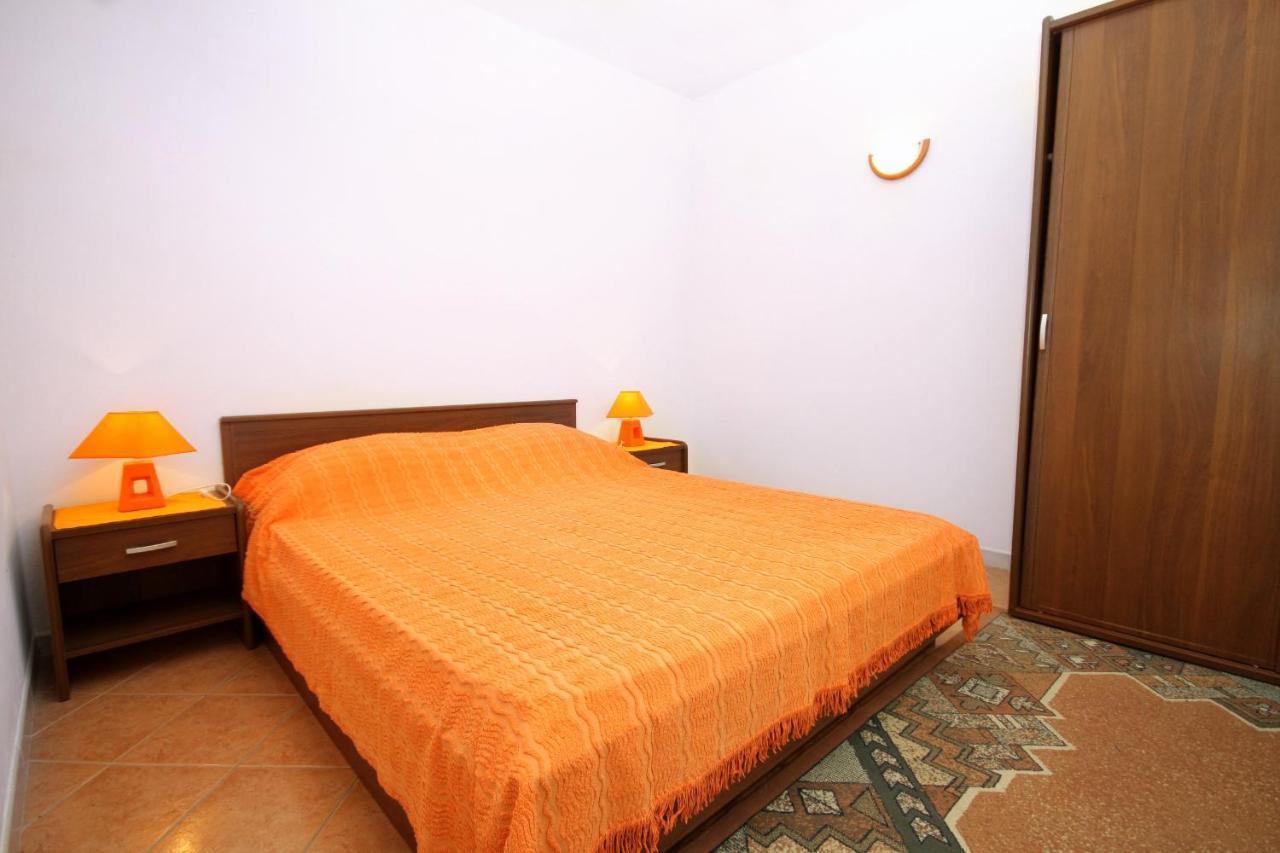 Seaside Apartments With A Swimming Pool Kneza, Korcula - 9269 Racisce Exterior photo